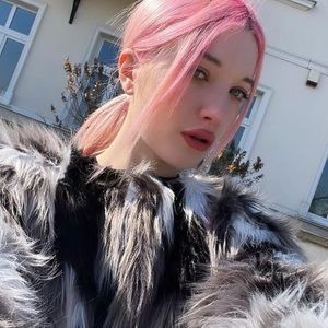 Meet your Posher, Olesia